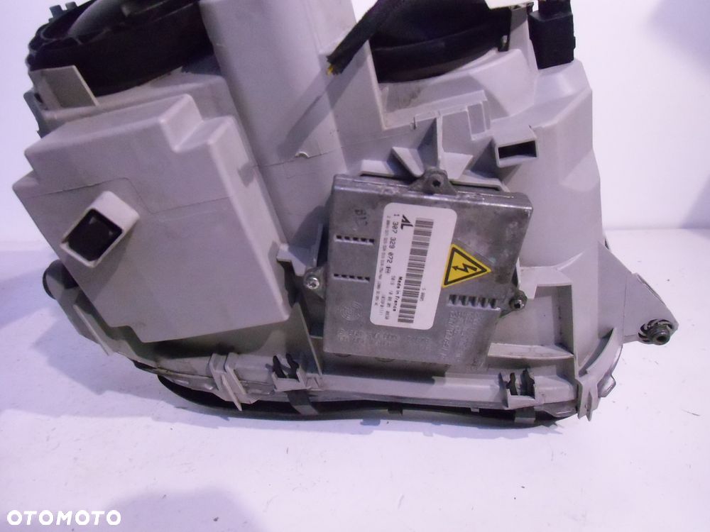 LAMPA LAMPY REFLEKTOR XENON MERCEDES W203 00 - 04'' KOMPLET - 8