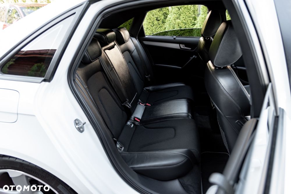 Audi A4 Limousine 2.0 TFSI quattro S tronic S line Sportpaket (plus) - 22