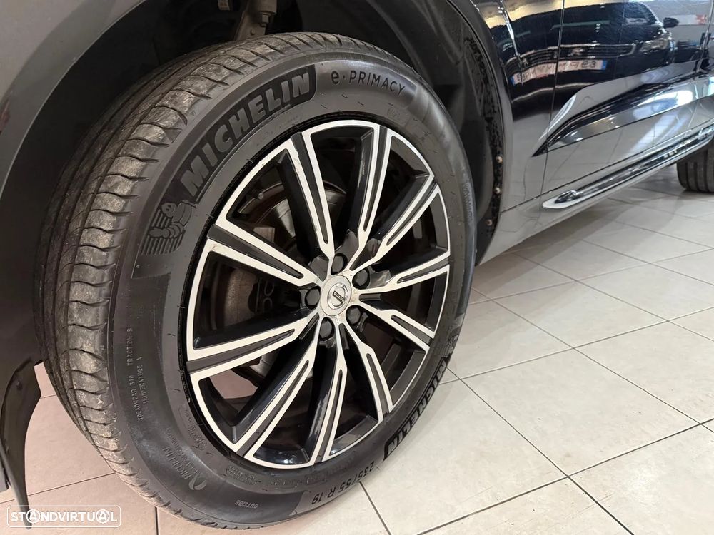 Volvo XC 60 2.0 D4 Inscription AWD Geartronic - 20