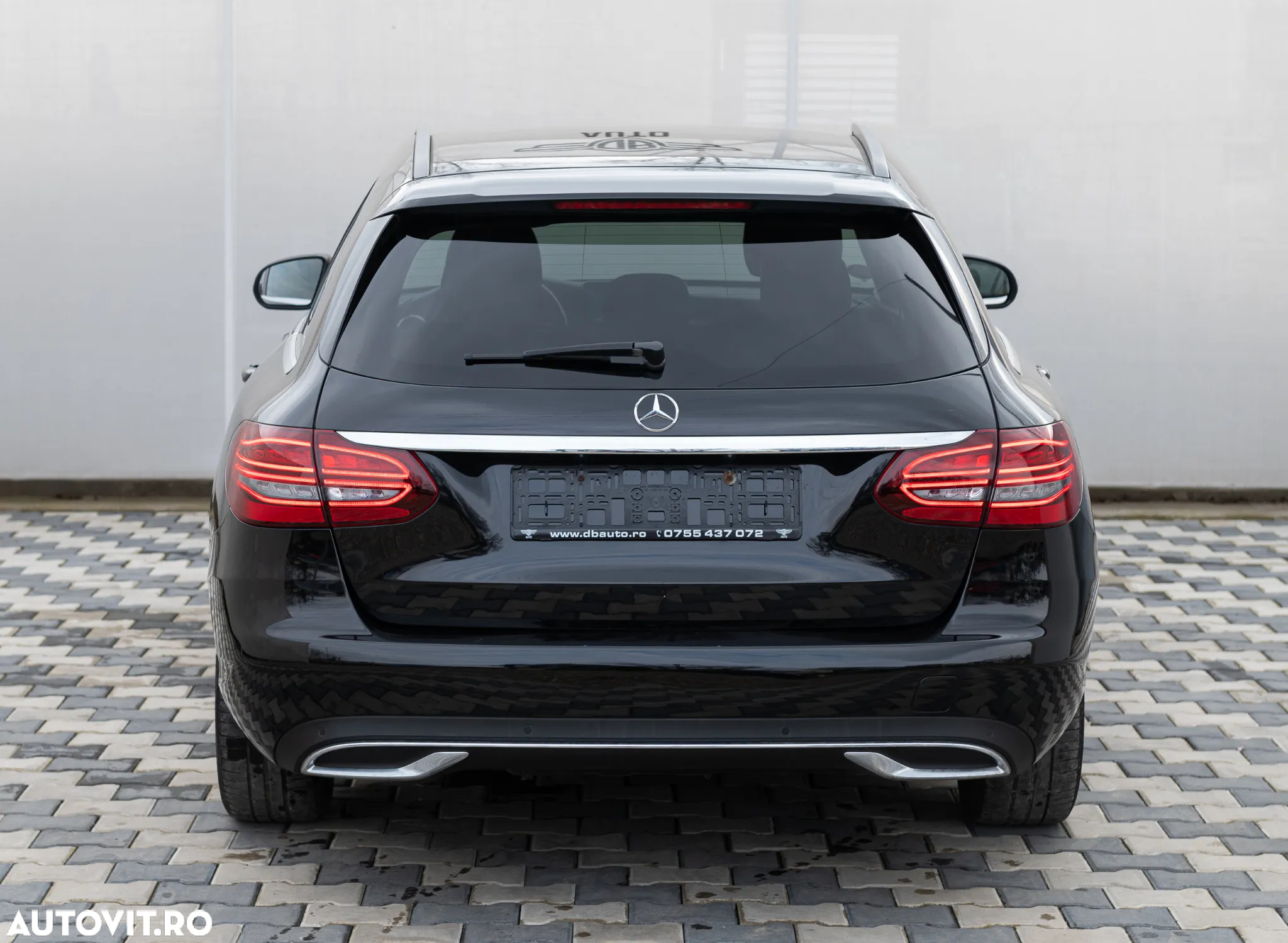 Mercedes-Benz C 220 d 4Matic T 9G-TRONIC Avantgarde - 3