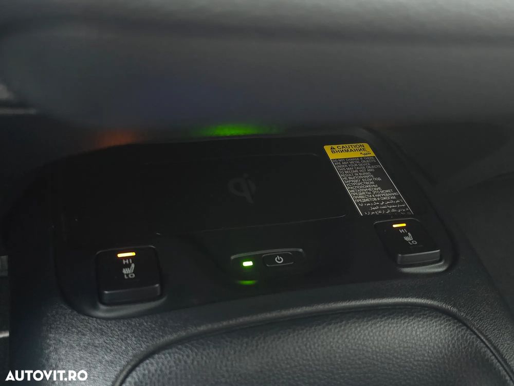 Toyota Corolla 1.8 HSD Dynamic - 17