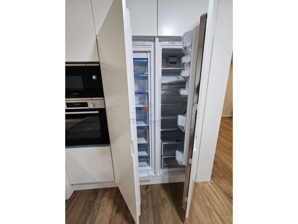 Apartamento T3 c/ Varanda e 2 Parqueamentos | Alverca do Ribatejo, ... - Grande imagem: 2/23