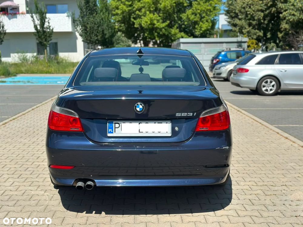 BMW Seria 5 523i - 5
