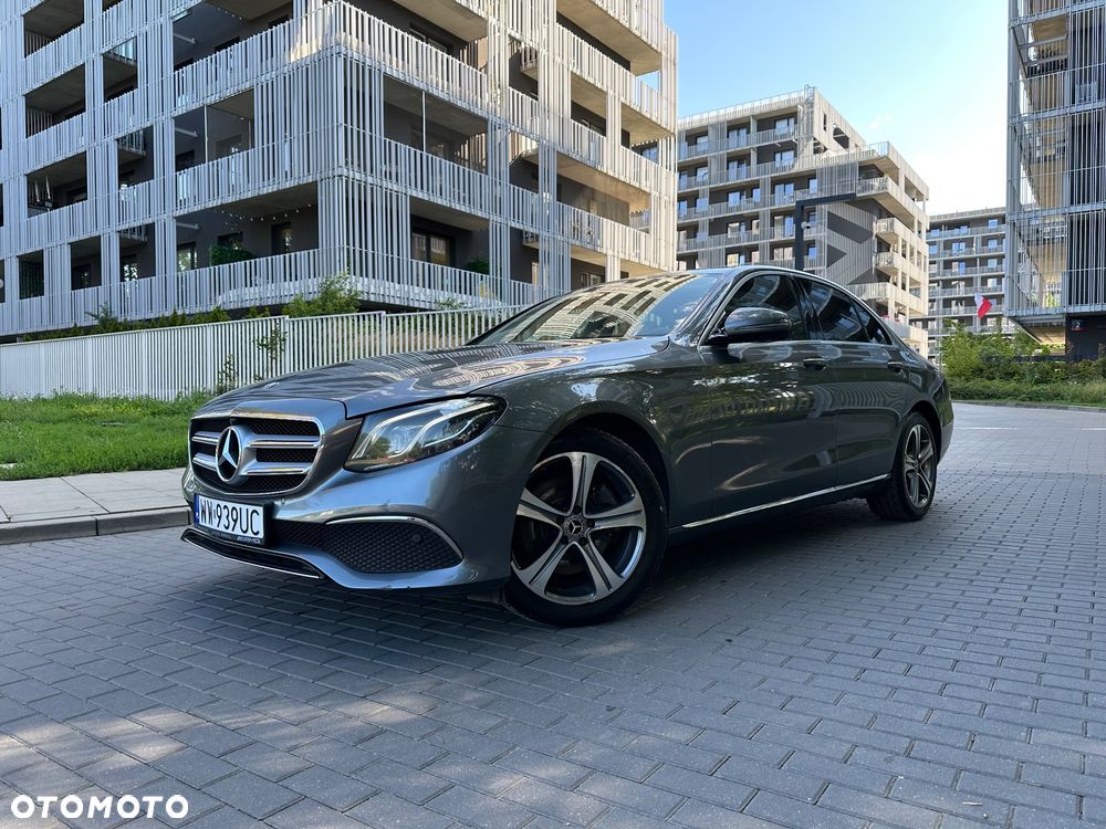 Mercedes-Benz Klasa E 220 d 4-Matic Business Edition 9G-TRONIC - 2