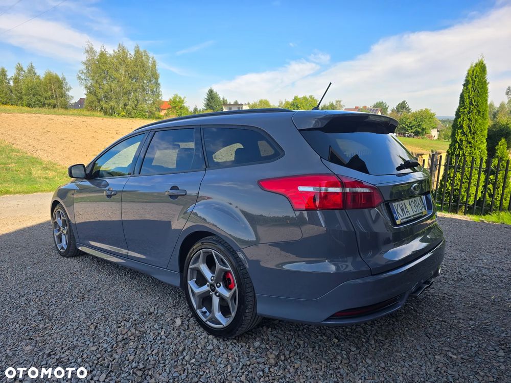 Ford Focus - 4