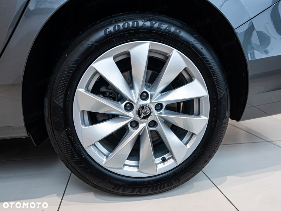 Skoda Superb 2.0 TDI SCR Edition 130 DSG - 13