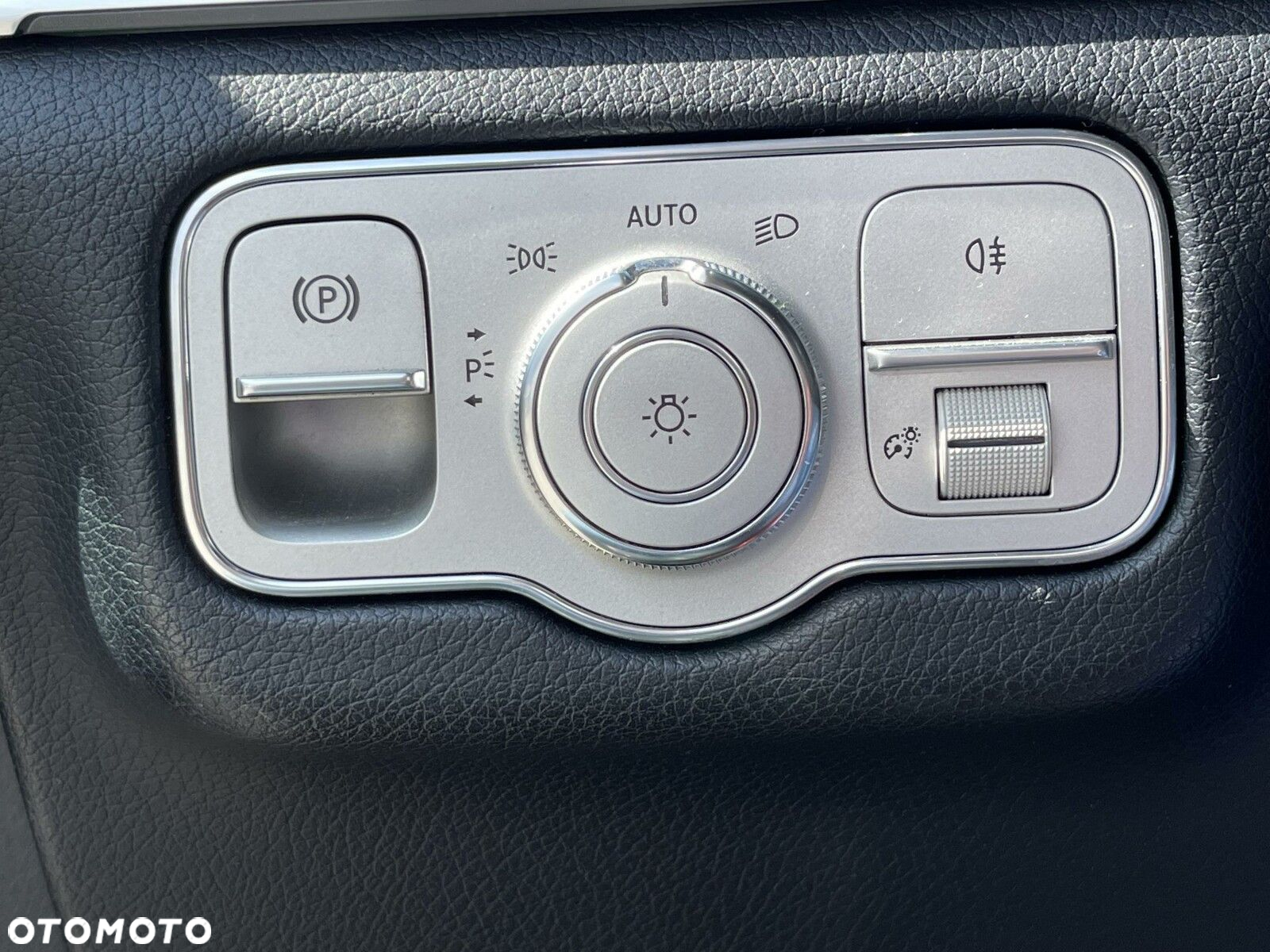 Mercedes-Benz GLE 300 d 4-Matic - 21