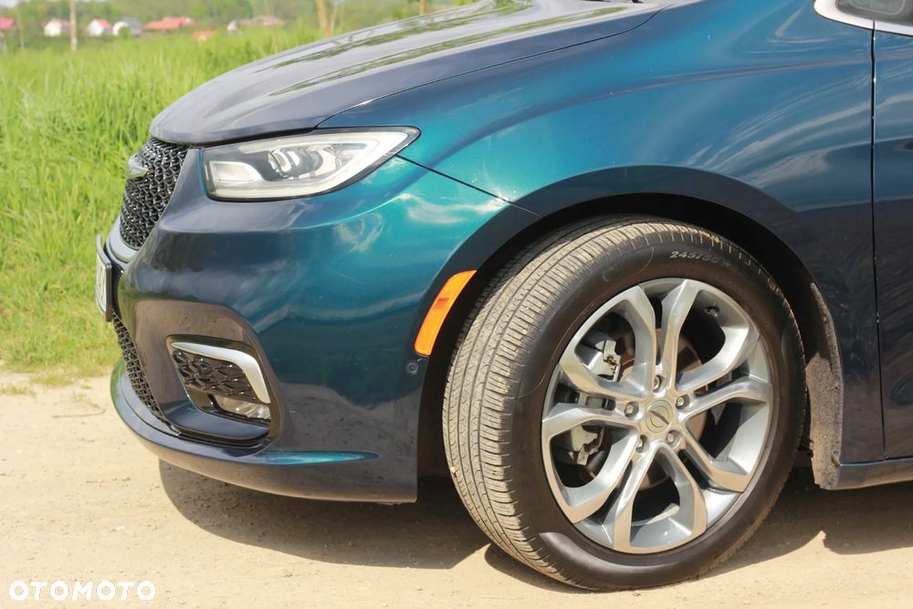Chrysler Pacifica - 8