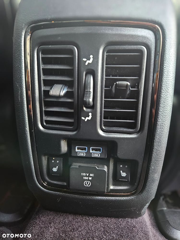 Jeep Grand Cherokee - 28