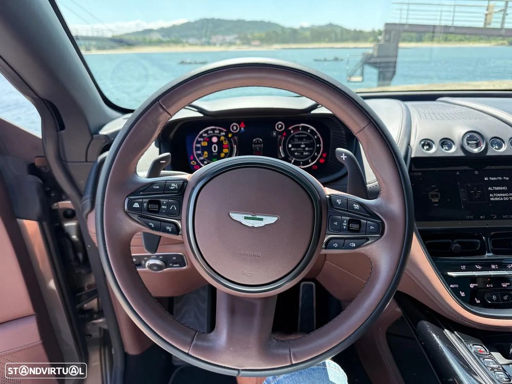 Aston Martin DBX Standard - 7