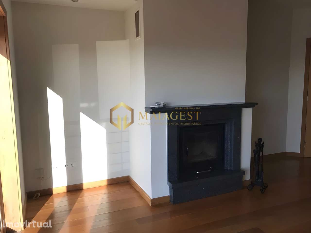 Apartamento T1 no Último Piso com Varanda e Garagem em Canidelo - Grande imagem: 4/12