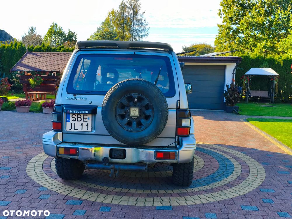 Mitsubishi Pajero - 9