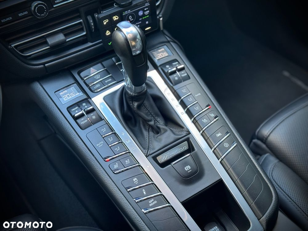 Porsche Macan Standard - 10