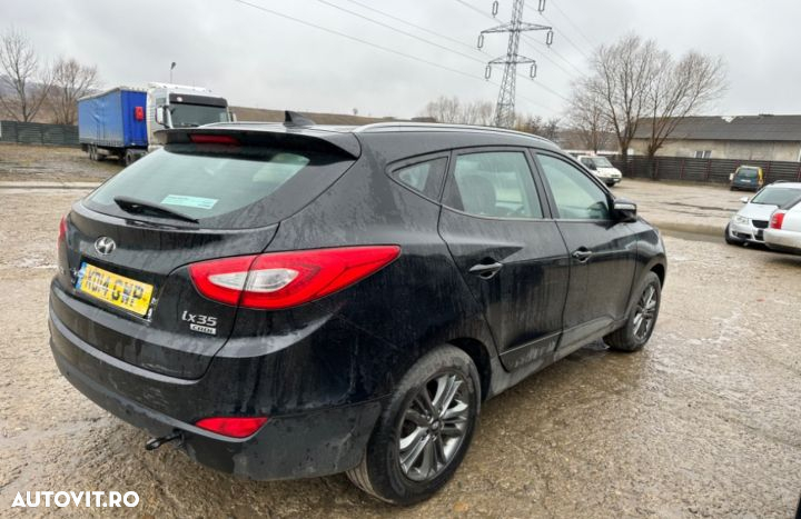 Aparatoare / Carenaj noroi fata dreapta Hyundai ix35 1 [facelift] [20 - 4