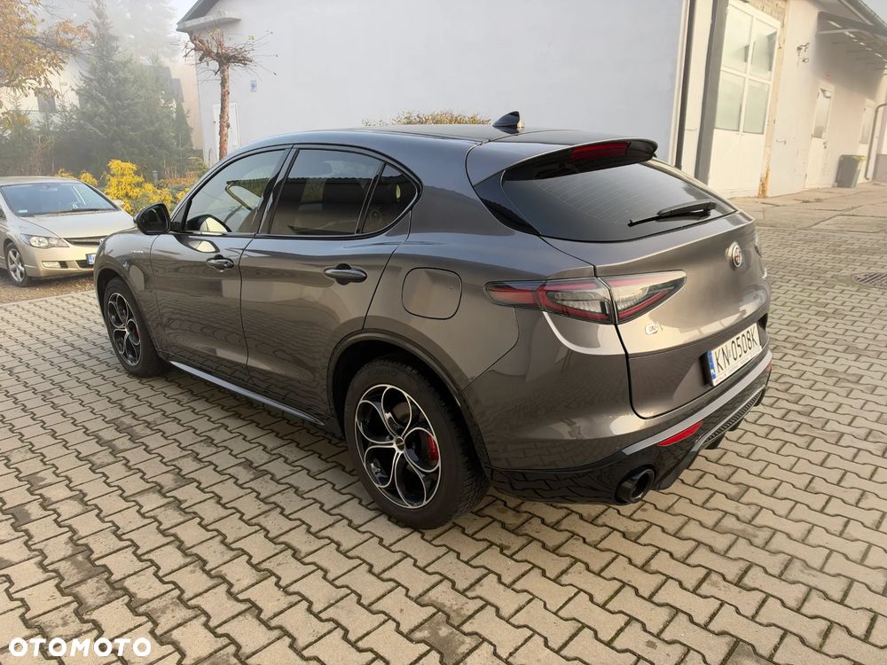Alfa Romeo Stelvio 2023 photo 2
