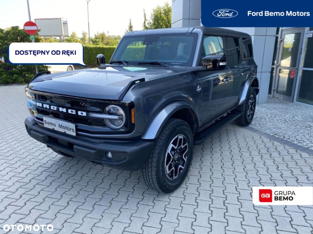 Ford Bronco - 1