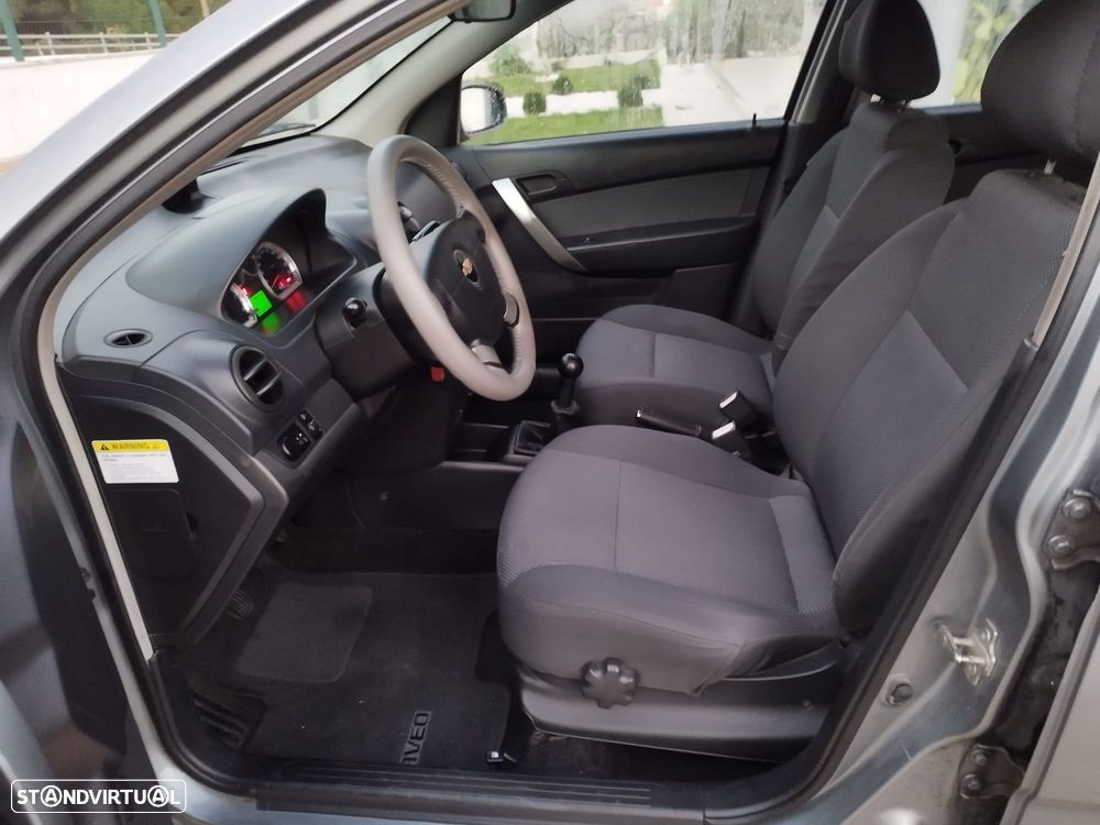 Chevrolet Aveo 1.2 LS - 17