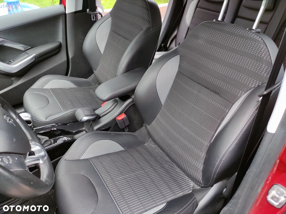 Peugeot 2008 PureTech 110 Stop&Start Allure - 23