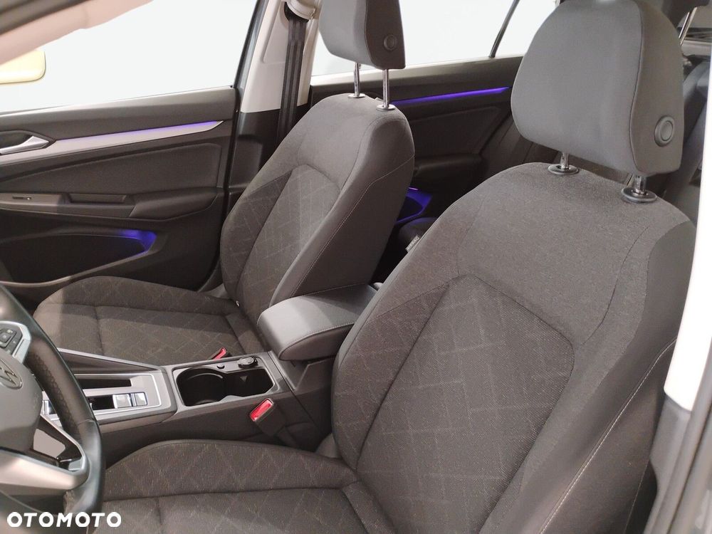 Volkswagen Golf Variant - 11