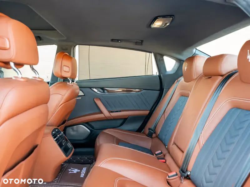 Maserati Quattroporte - 16