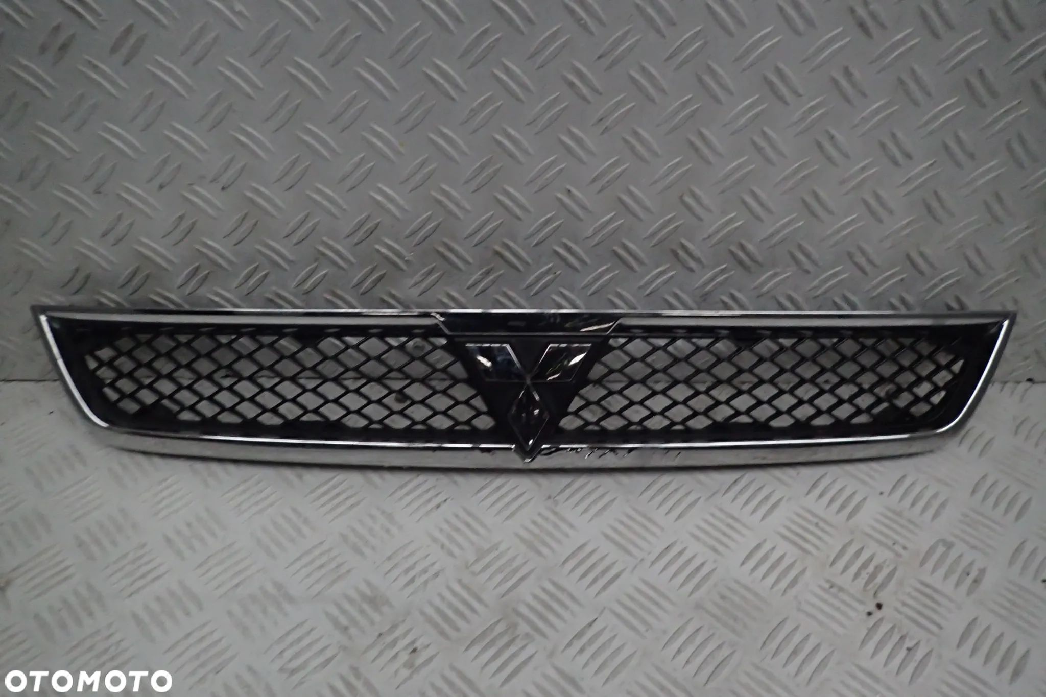 ATRAPA GRILLA MITSUBISHI LANCER LIFT 10-15 ROK 7450A093-01 - 1