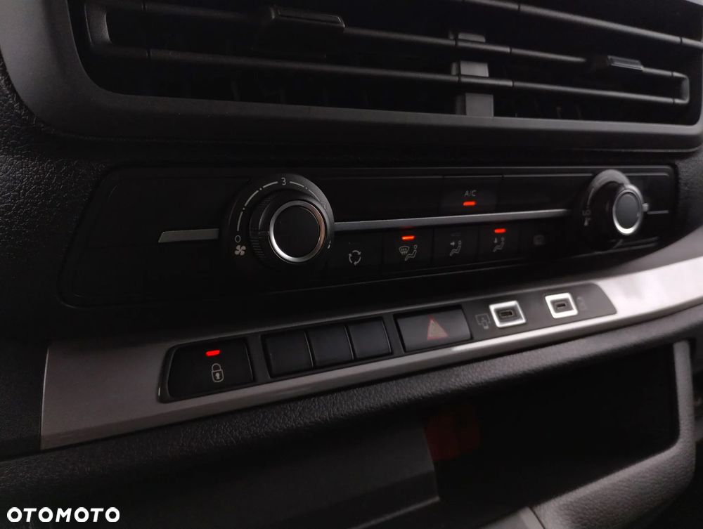 Opel Vivaro - 17