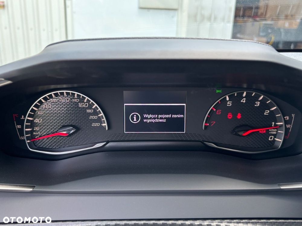 Peugeot 208 - 22
