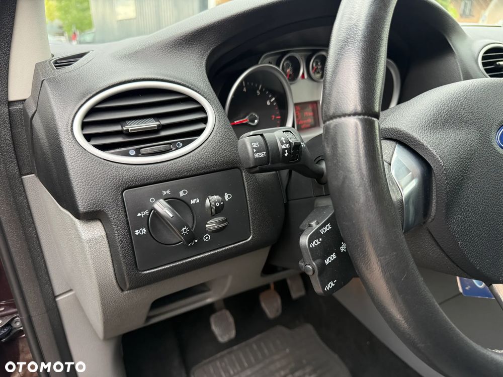Ford Focus 1.8 Style+ - 16