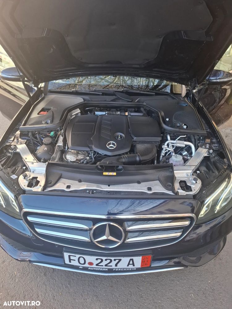 Mercedes-Benz E - 8