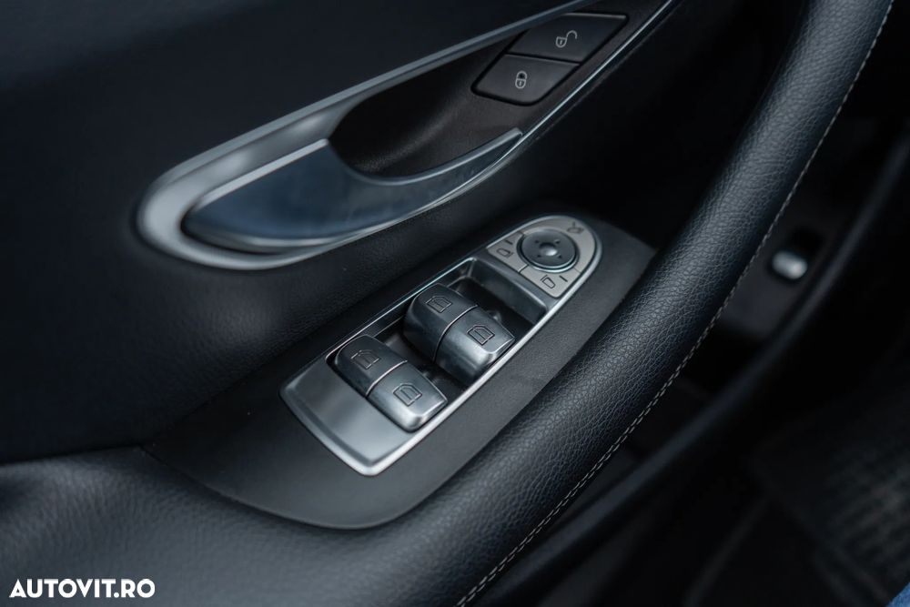 Mercedes-Benz E 450 4MATIC MHEV Aut. - 31