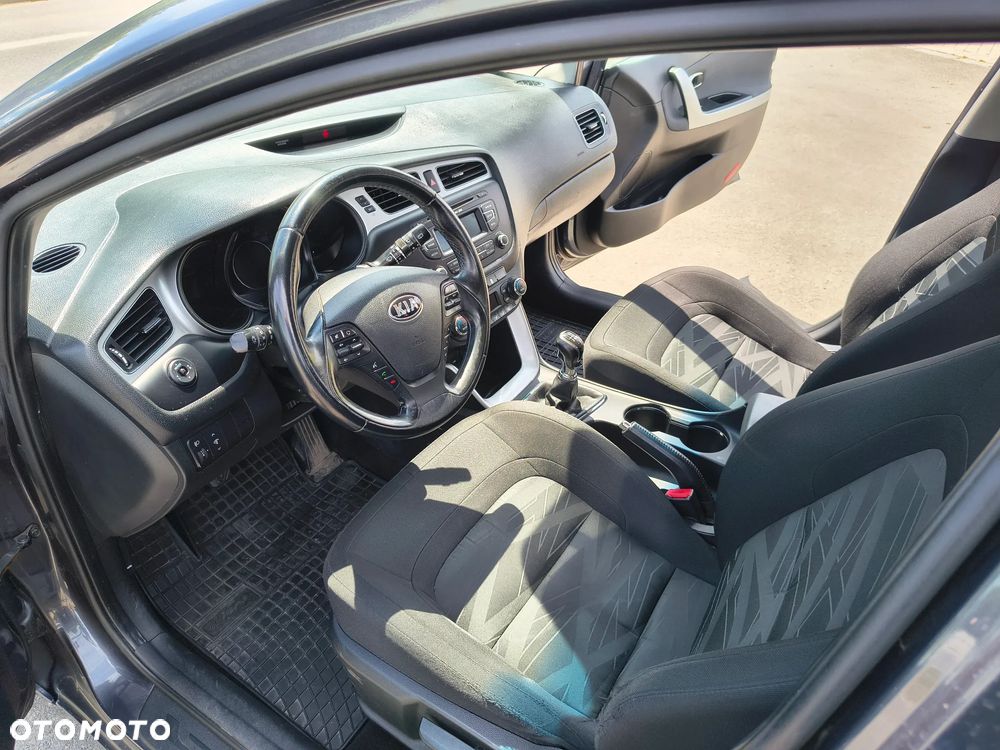 Kia Ceed 1.6 CRDi L - 6