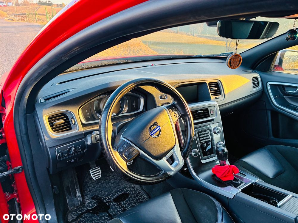 Volvo S60 T3 R-Design Momentum - 7
