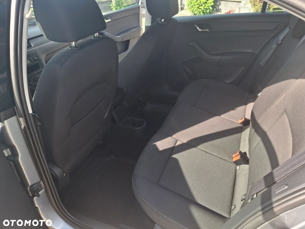 Skoda RAPID 1.2 TSI Ambition - 14