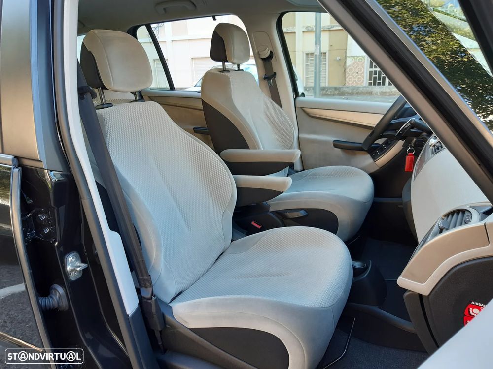 Citroën C4 Grand Picasso 1.6 HDi Confort CMP6 - 32