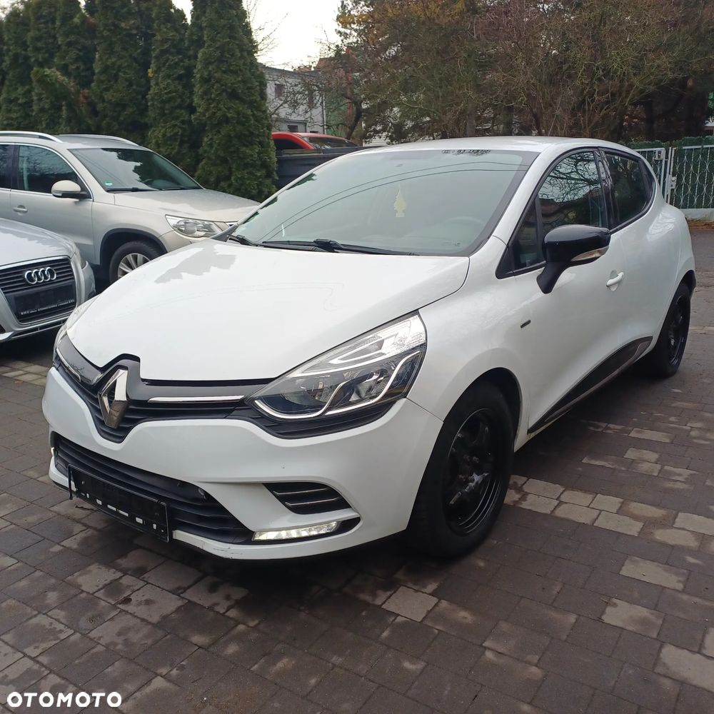 Renault Clio 1.2 16V 75 LIMITED - 22