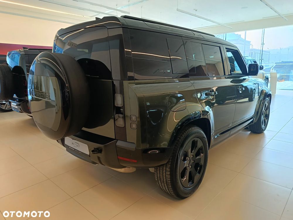Land Rover Defender - 4