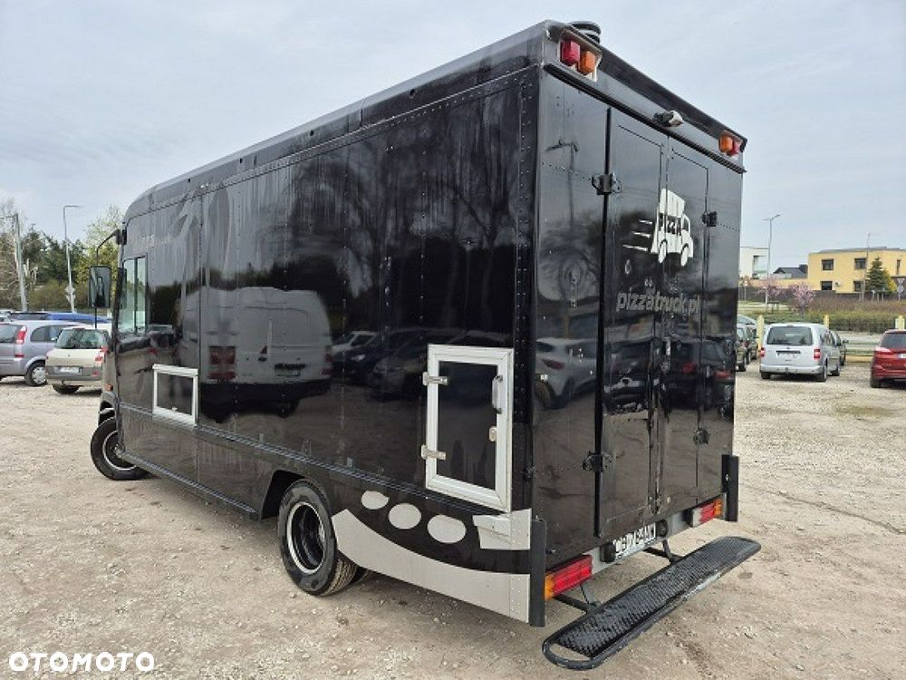 Mercedes-Benz 609 - 4