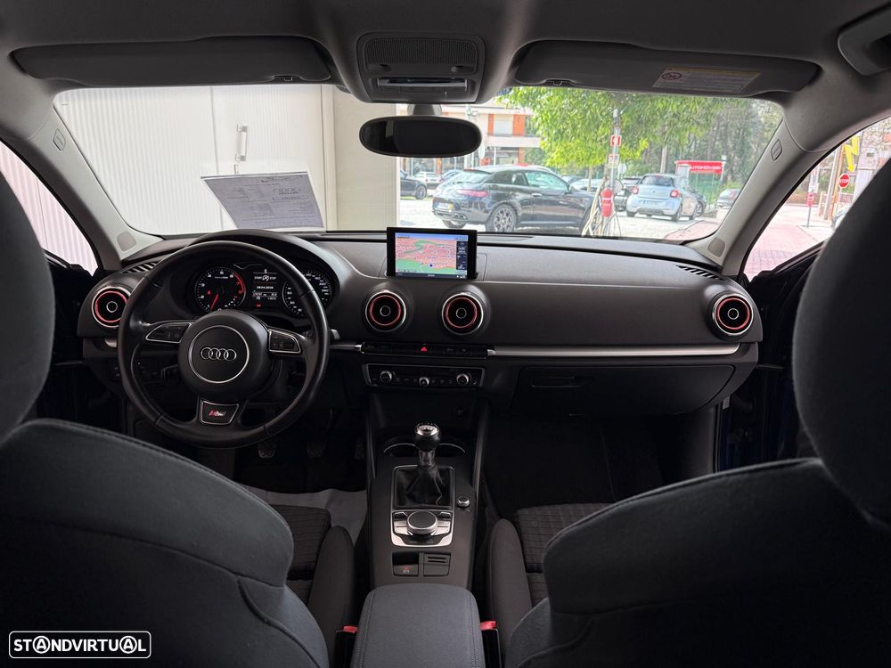 Audi A3 1.2 TFSI S line Sport Pack - 18