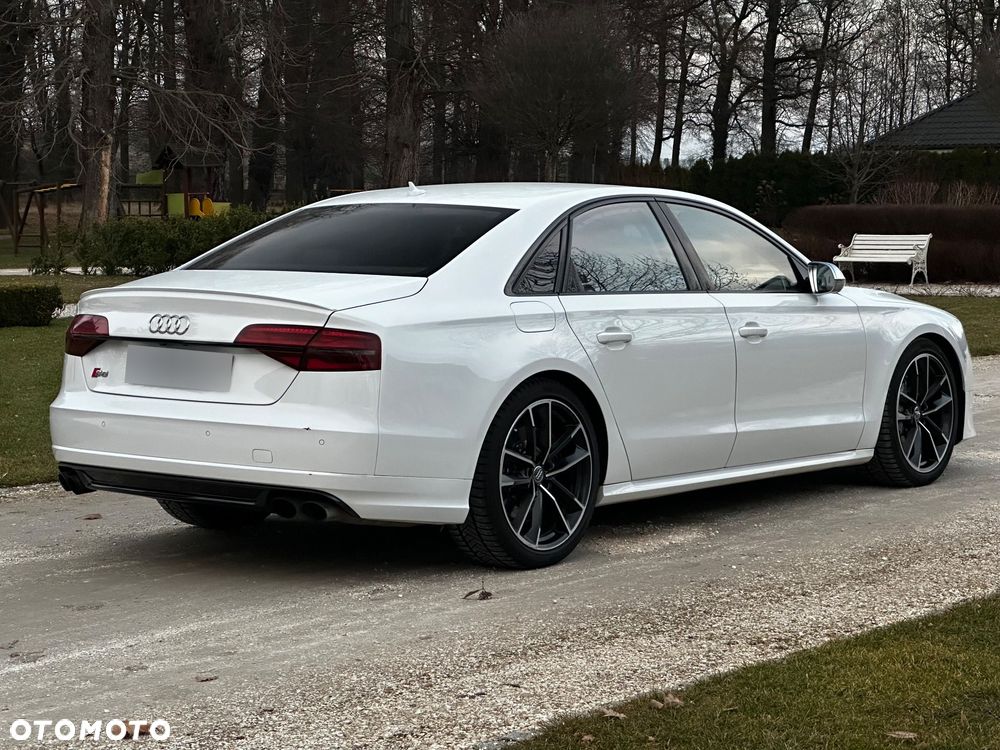 Audi S8 - 3