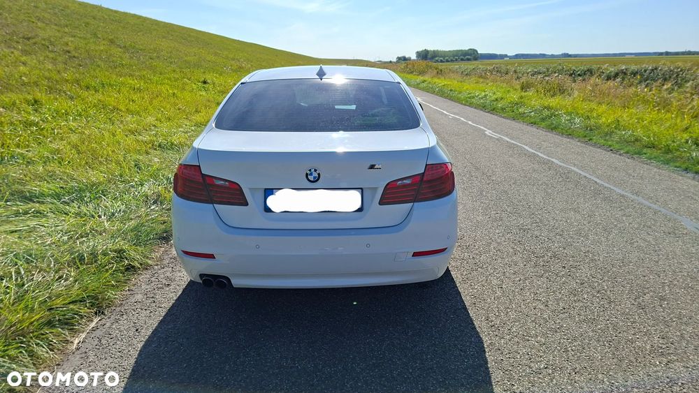 BMW Seria 5 518d - 12