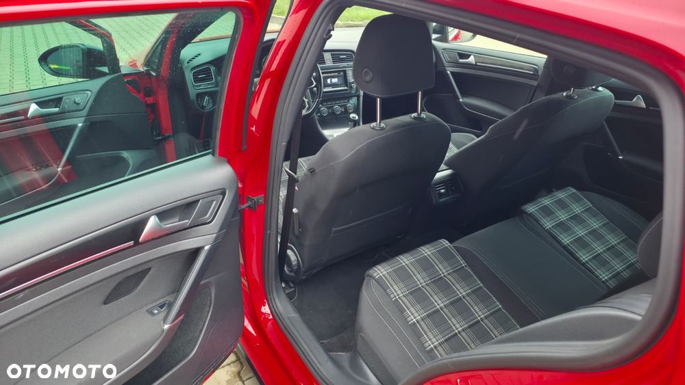 Volkswagen Golf GTD BlueMotion Technology - 17