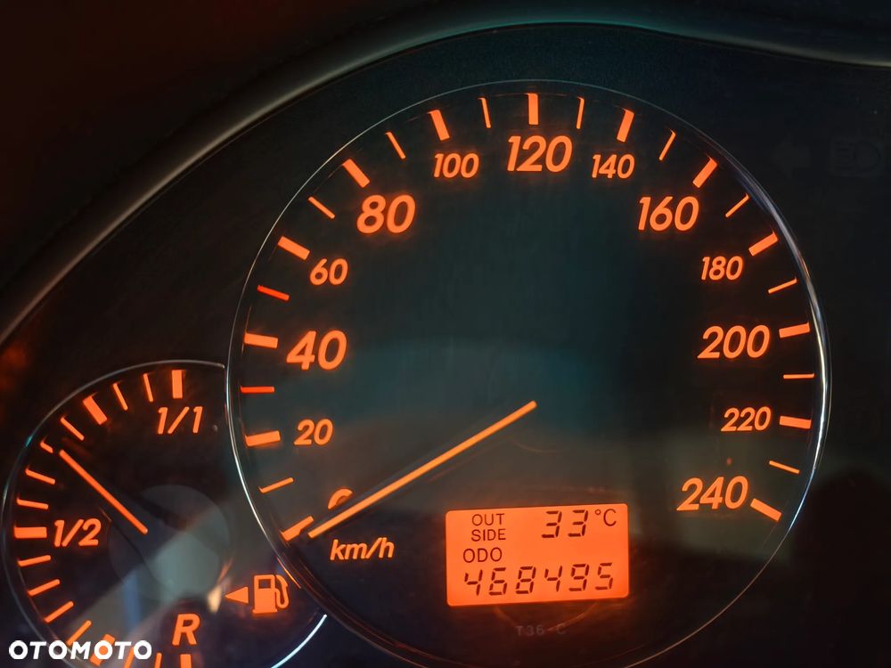 Toyota Avensis 1.6 VVT-i Luna - 7
