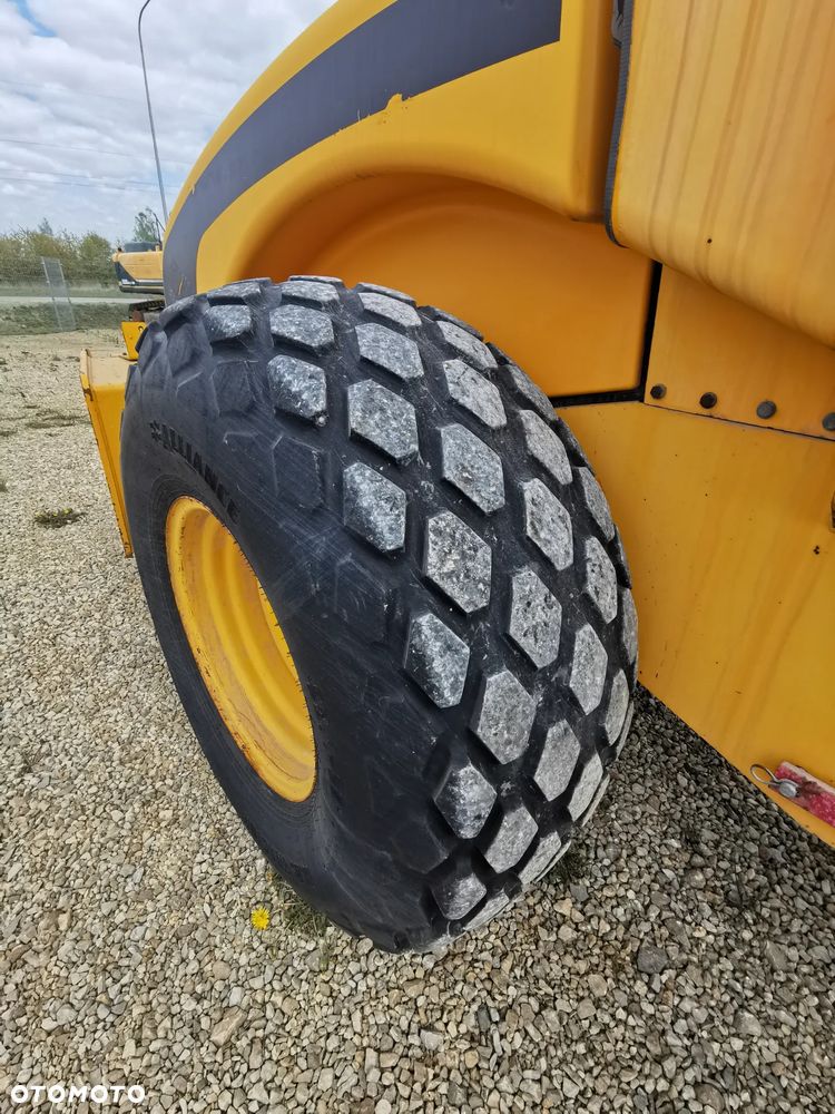 JCB Vibromax VM132 D - 19