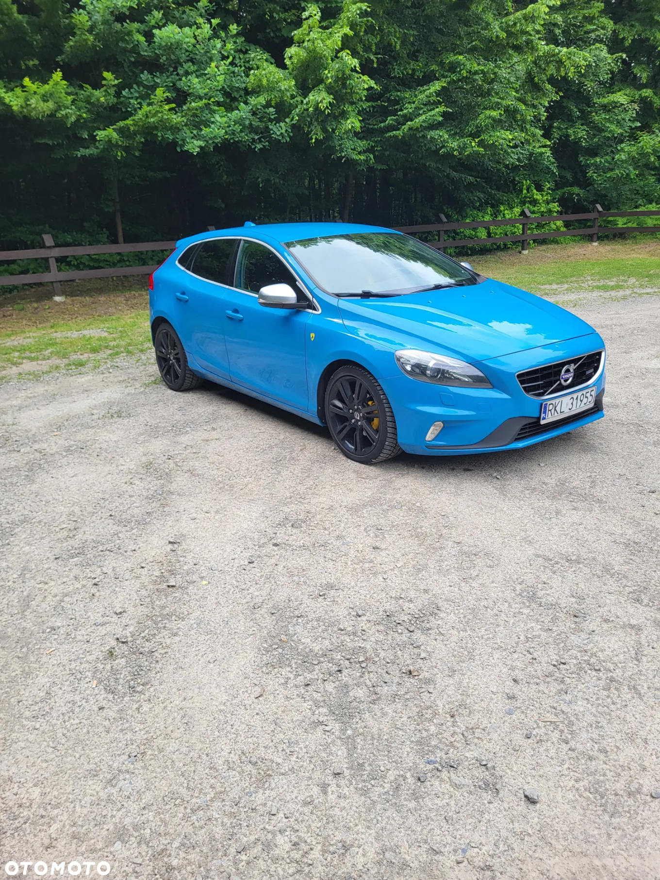 Volvo V40 D2 R-Design - 3