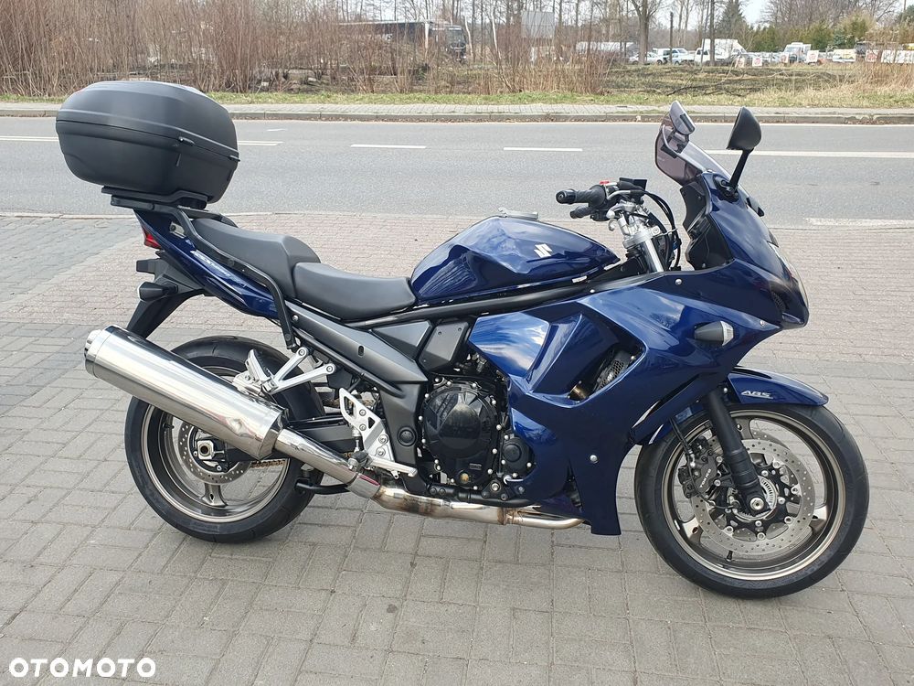 Suzuki GSX - 28