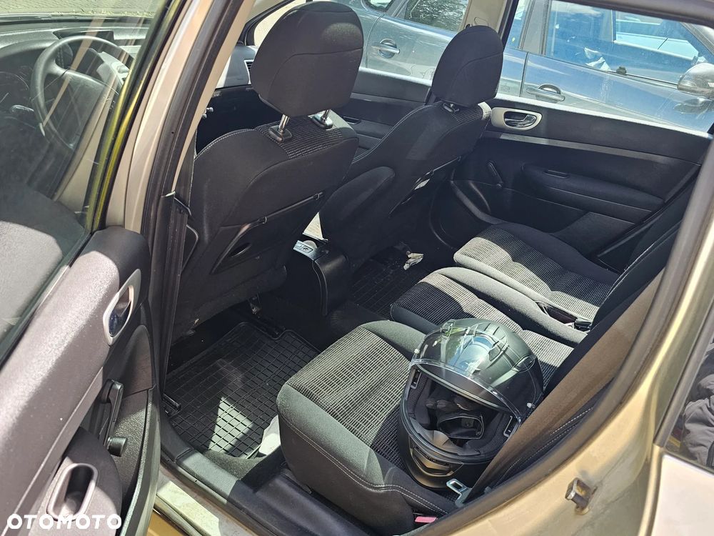 Peugeot 307 1.6 Oxygo - 9
