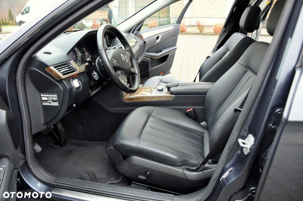 Mercedes-Benz Klasa E - 23