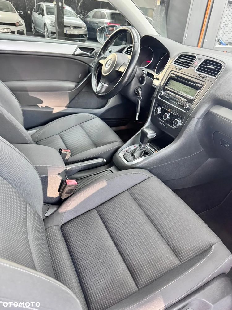 Volkswagen Golf VI 1.6 TDI BlueMot Trendline DSG - 18