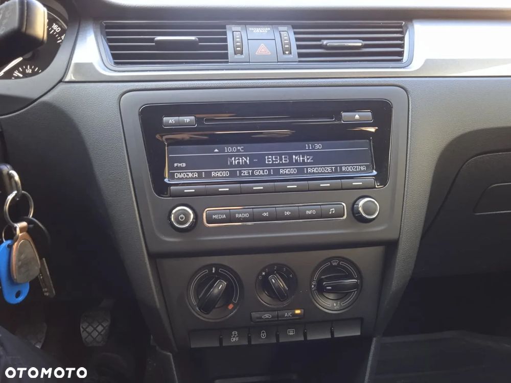 Skoda RAPID Spb 1.2 TSI Ambition - 18