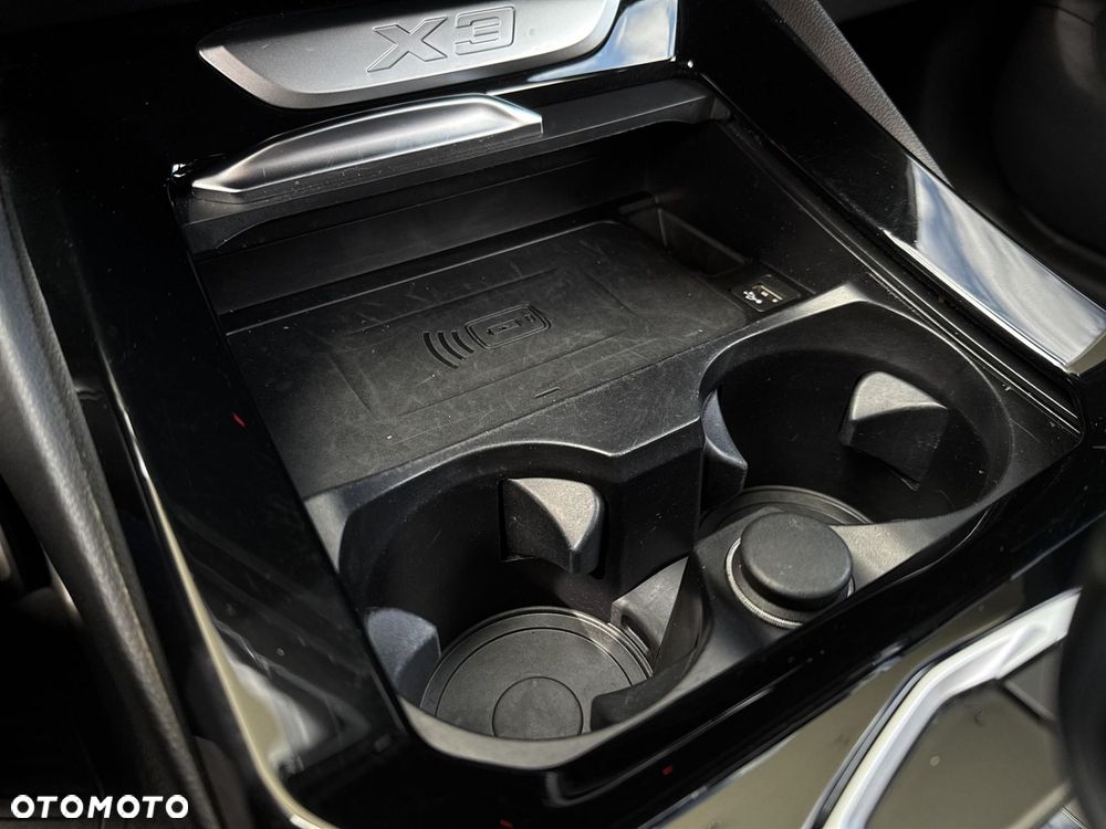 BMW X3 xDrive20d - 14